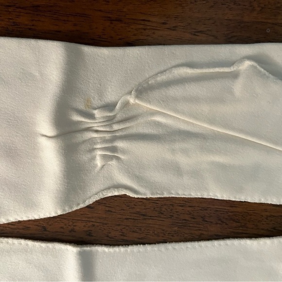 Vintage 1960s Van Raalte White Wedding Dress Gloves – NWT in Package - Picture 6 of 8